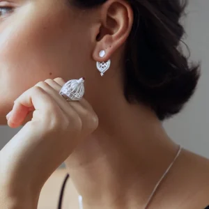 Discount Anello Cupola. Argento placcato oro, perla naturale e rubino Anelli