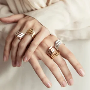 Outlet Anello piccolo Piazza di Spagna Argento Placcato Oro Anelli