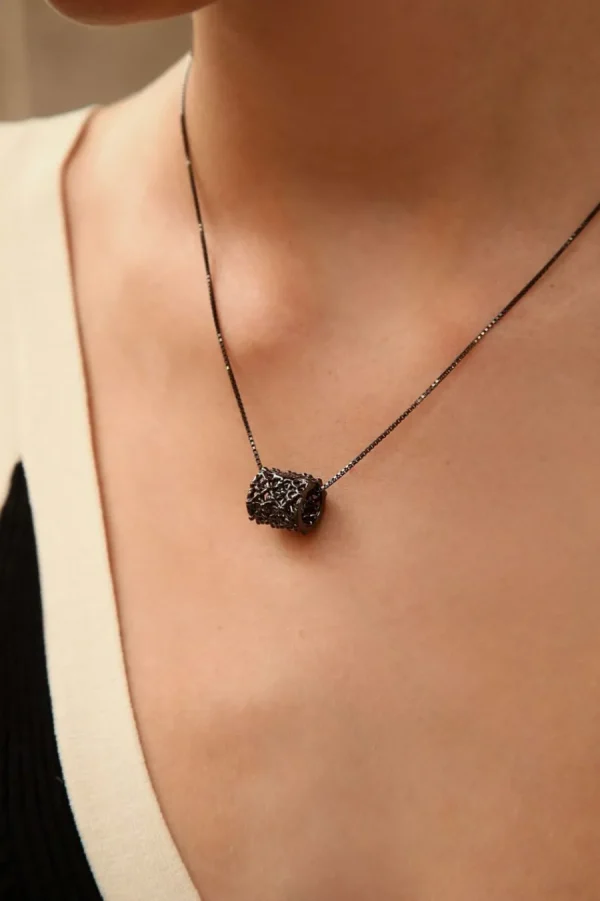 Fashion Ciondolo Gasometro Bronzo Placcato Rodio nero Collane