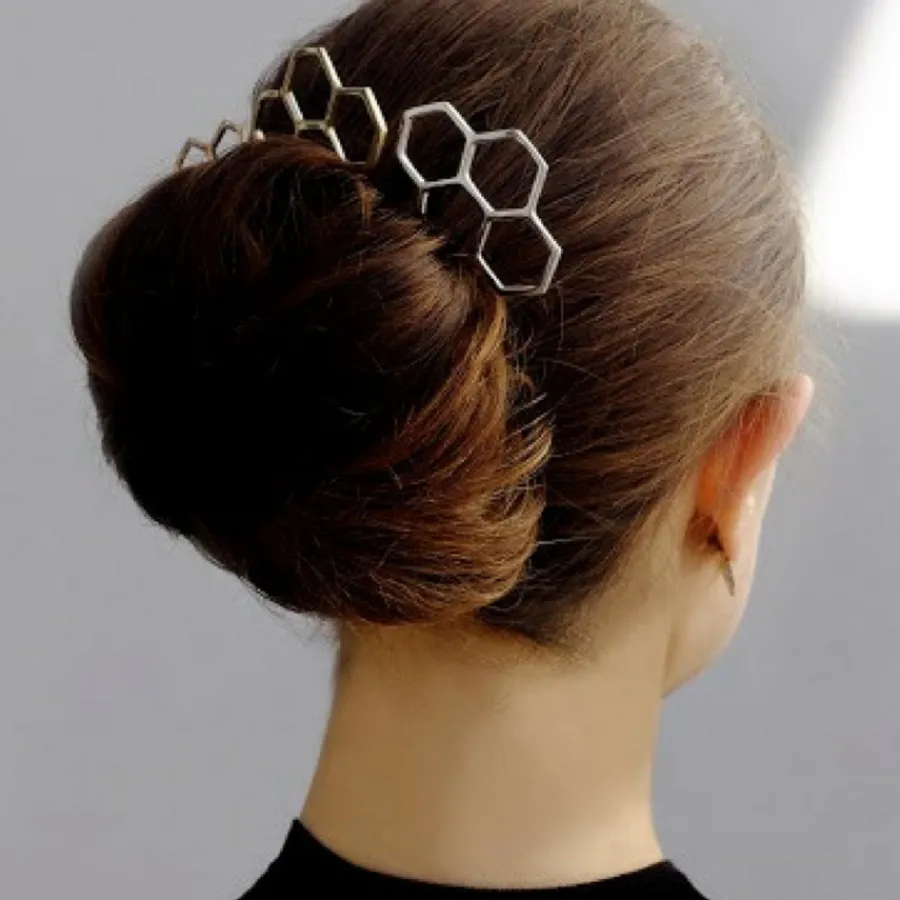 fermaglio_hexagon_bronzo__3.webp Online Fermaglio Hexagon Bronzo Placcato Oro Accessori Per Capelli